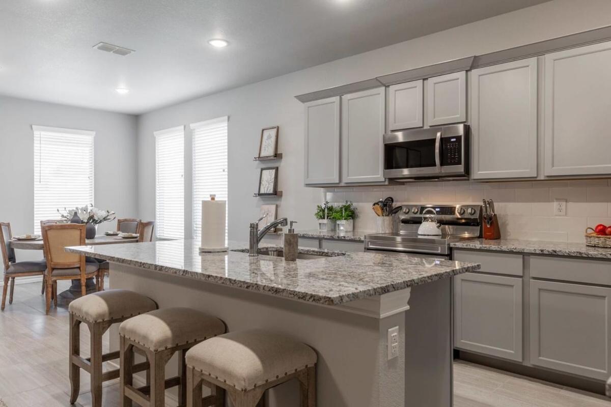 Entire House~ Spacious~ Prime Location~ Backyard Lubbock Dış mekan fotoğraf